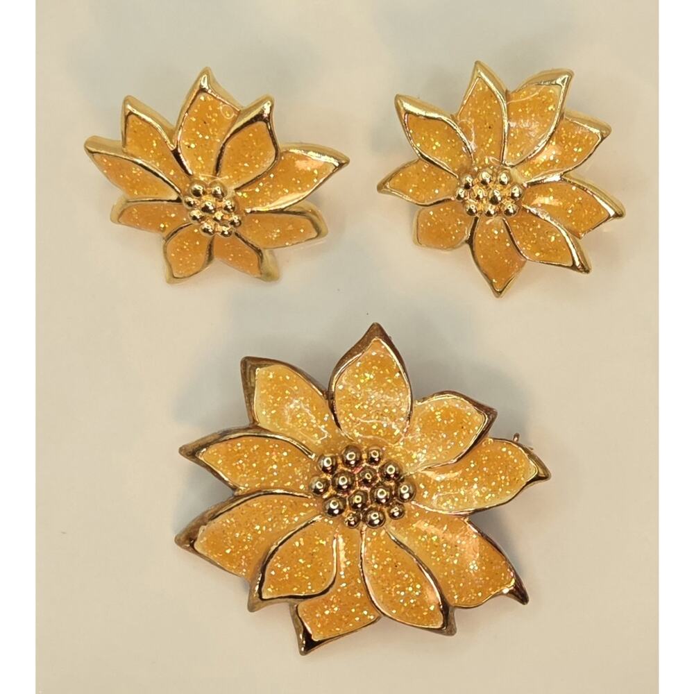 VINTAGE AVON Yellow Poinsettia Brooch Pin & Pierced Earrings 1987 Jewelry Set